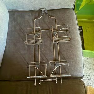 Adjustable shower caddy